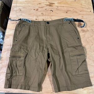 Guess Olive Cargo Shorts with Durable Cotton and Relaxed Fit